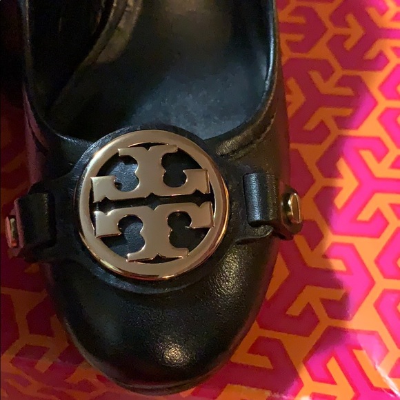 Shoes - Picture 4 of 4